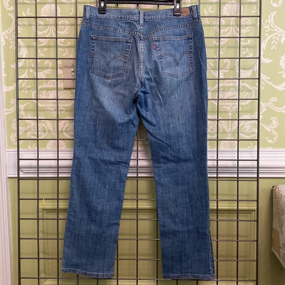 Levi’s jeans*