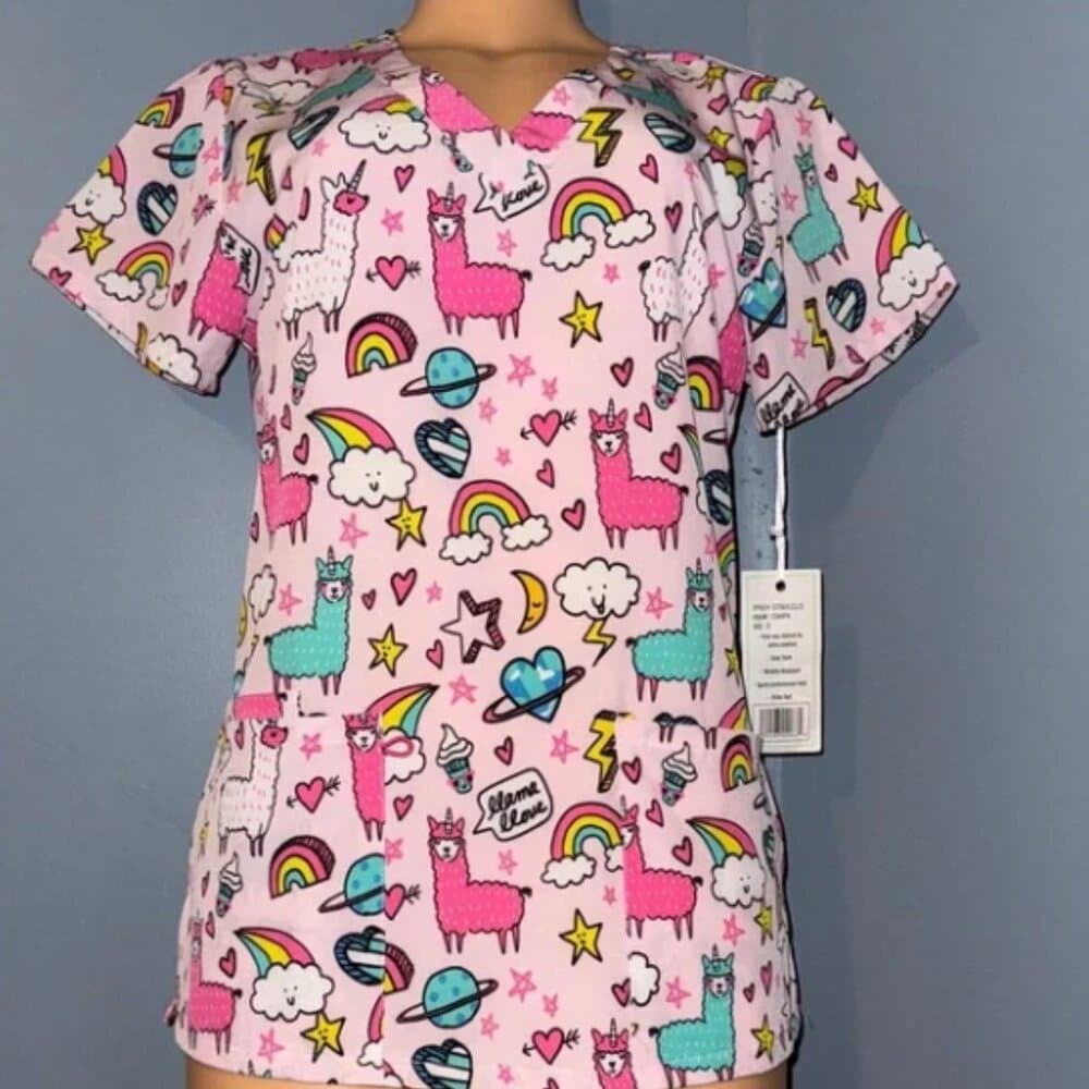 GT Performance Llama Print Scrub Top - Size Small