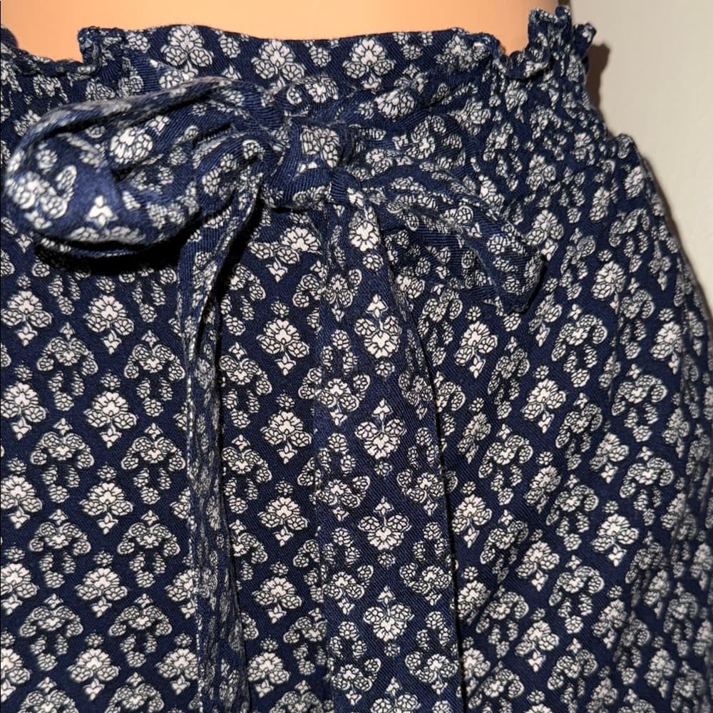 Hollister Navy and White Patterned High Waist Shorts