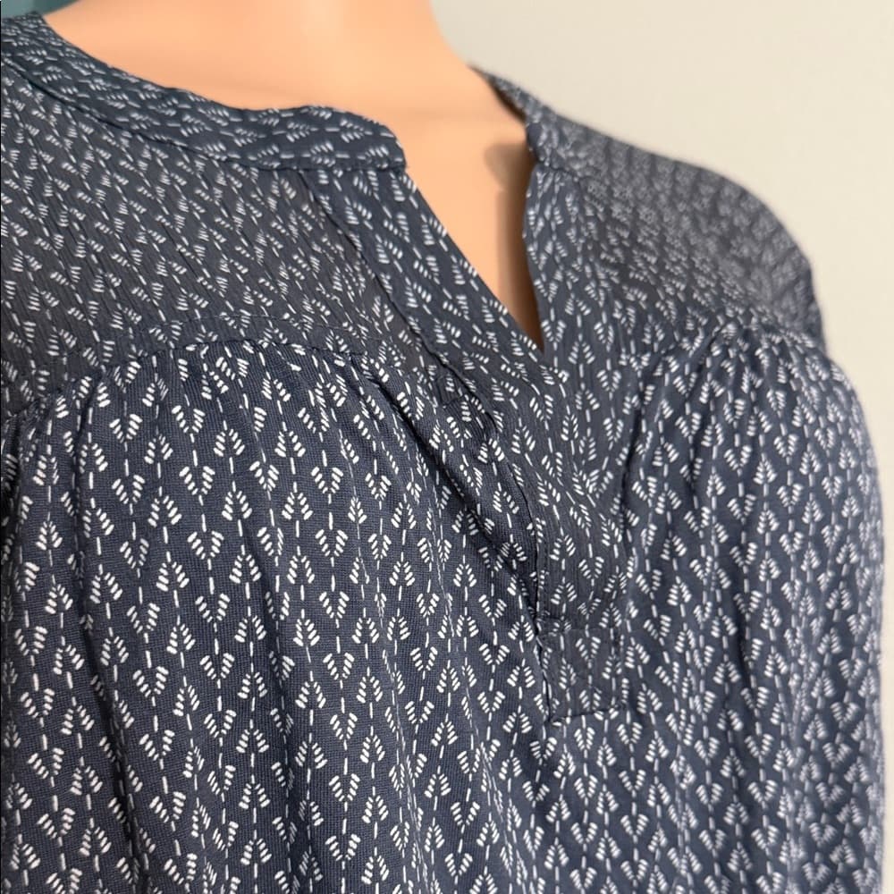 LOFT Navy and White Patterned Blouse