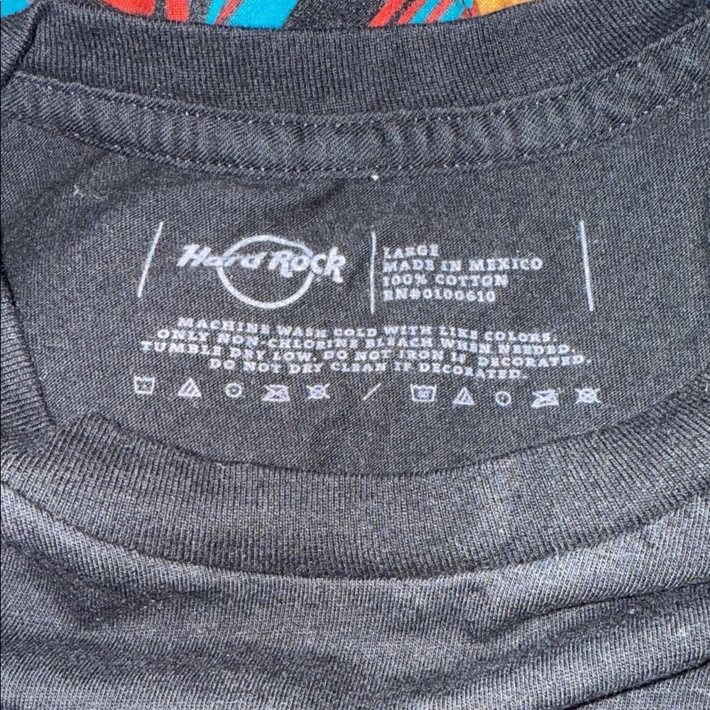 Hard Rock Cafe Black Tee with Gray Logo