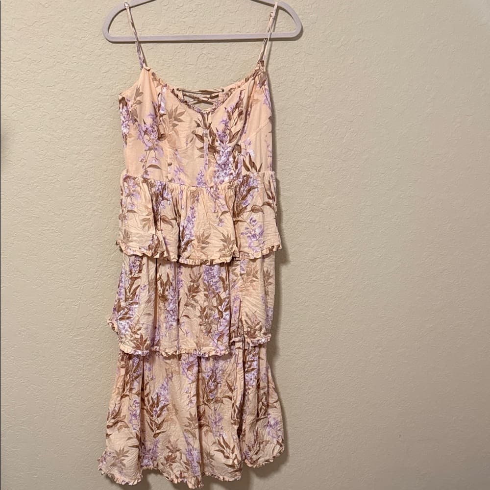 House of Harlow 1960 Floral Tiered Midi Dress in Cream and Purple medium