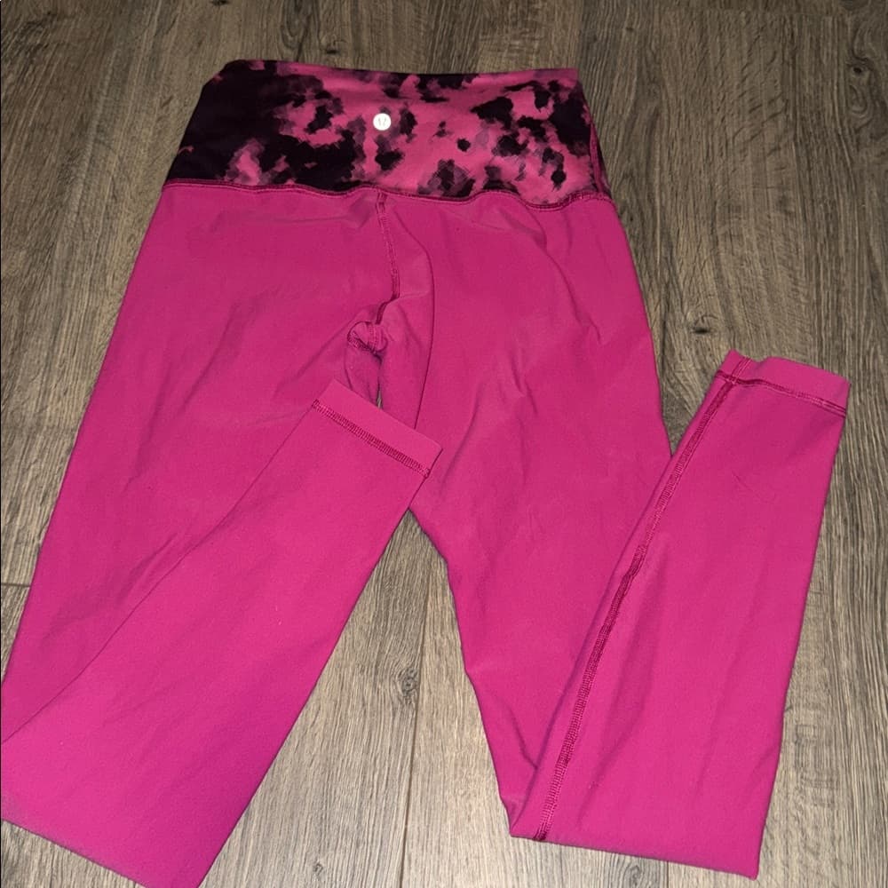 Lululemon Athletica Pink Leggings with Patterned Waistband
