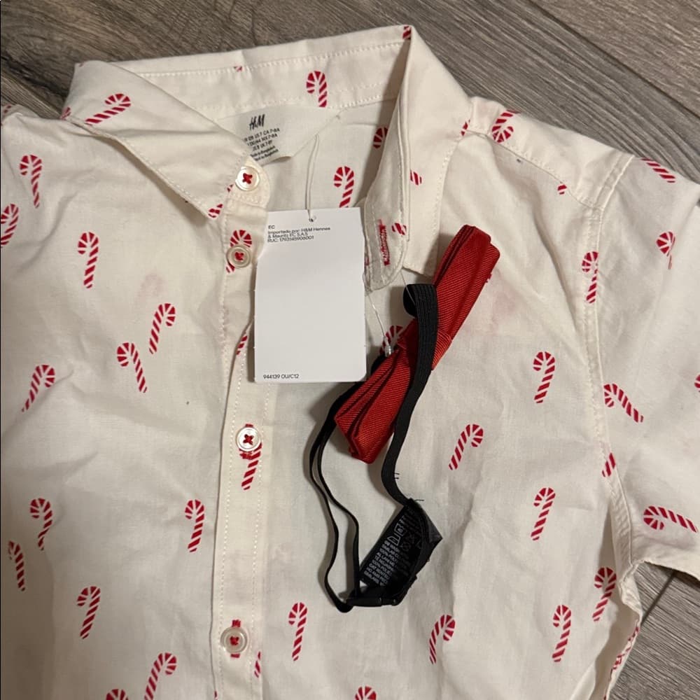 H&M Cream Shirt with Red Candy Cane Design boys size 7 nwt
