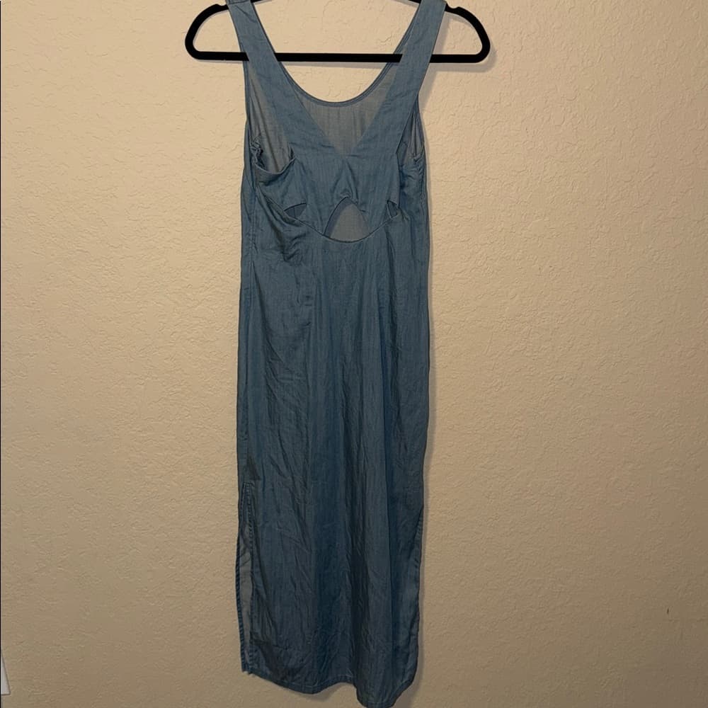 BCBG cut out dress size 2 Sleeveless Light Blue Maxi Dress