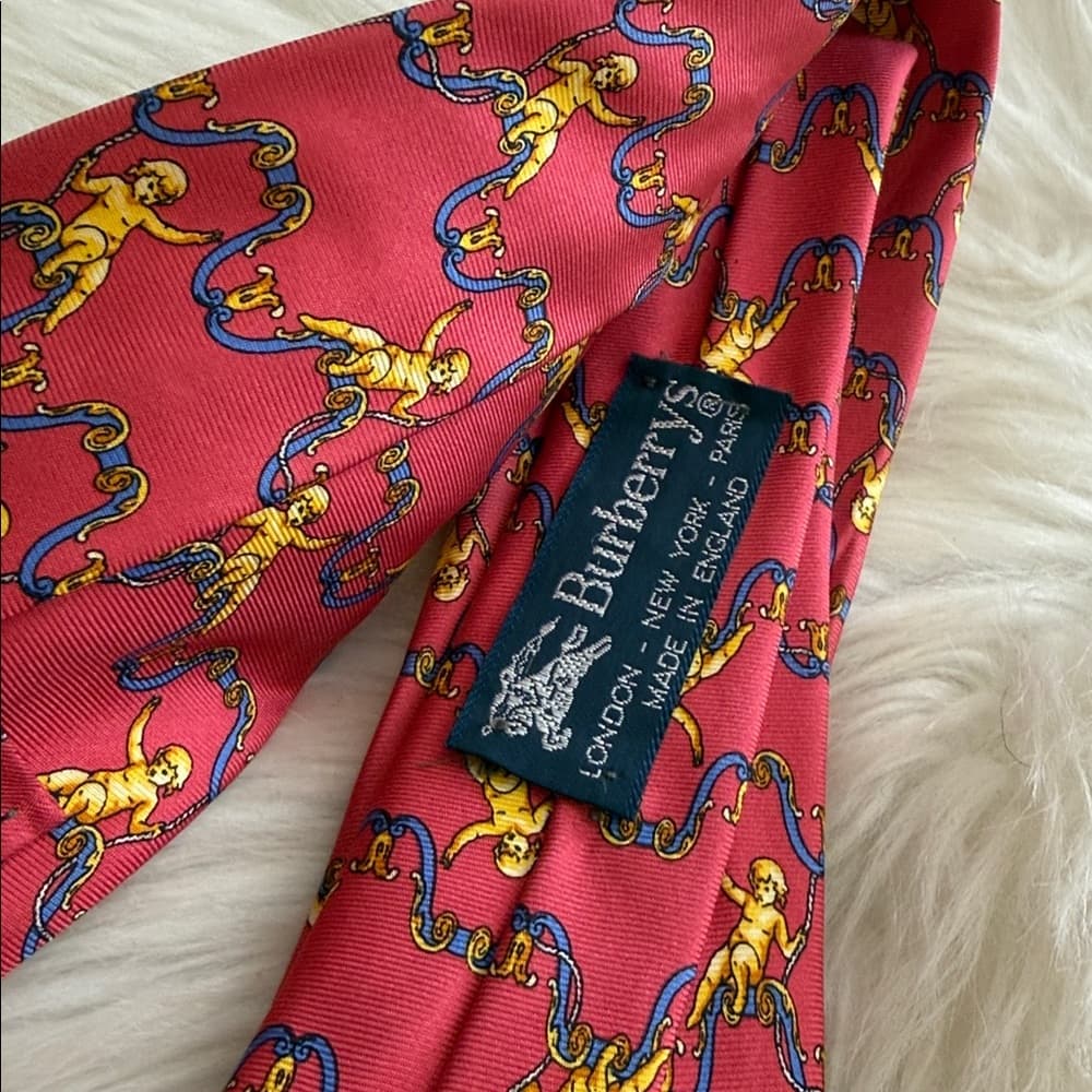 Burberrys Vintage Silk Patterned Red Men's Tie