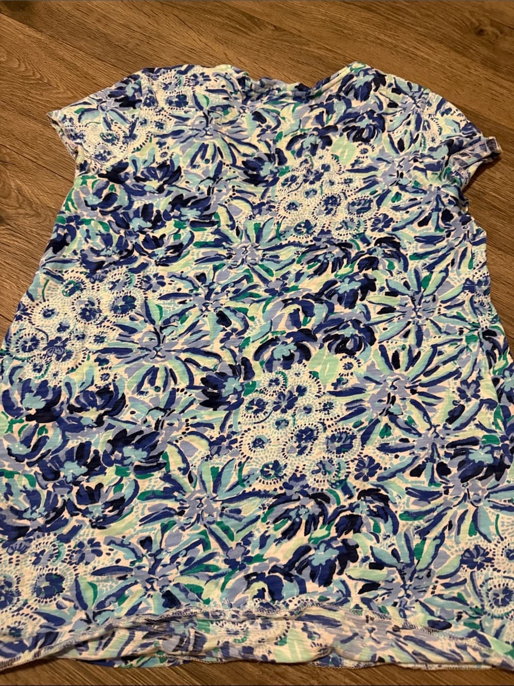 Lilly Pulitzer Blue Aqua Floral V-Neck Short Sleeve Top