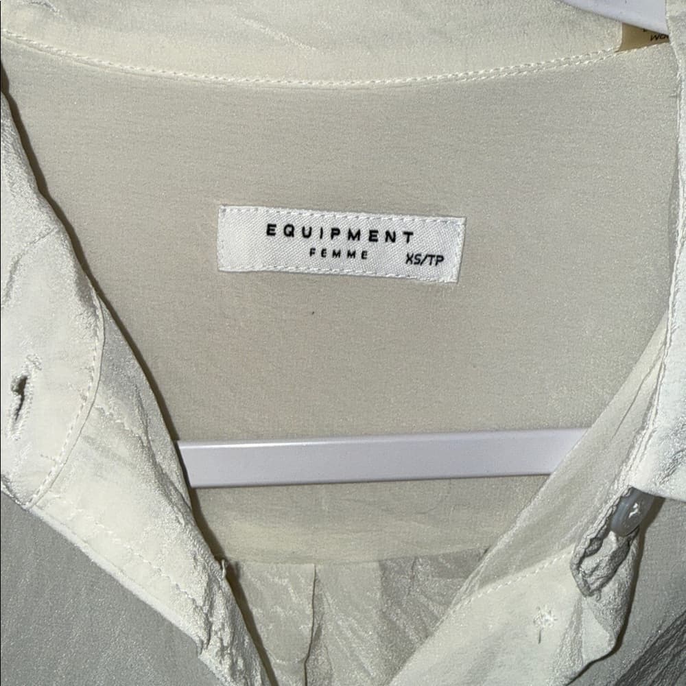 Equipment Cream Silk Button-Down Blouse xs
