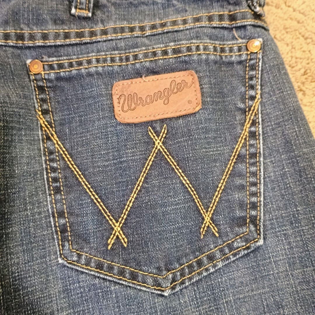 Wrangler Retro Relaxed Fit Boot Cut Jeans Mens 36X29 Actual Dark Wash Denim