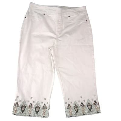 Chicos Pull On Capri Pants Cream Beaded Embroidered Hem Womens Size 1.5 US 10