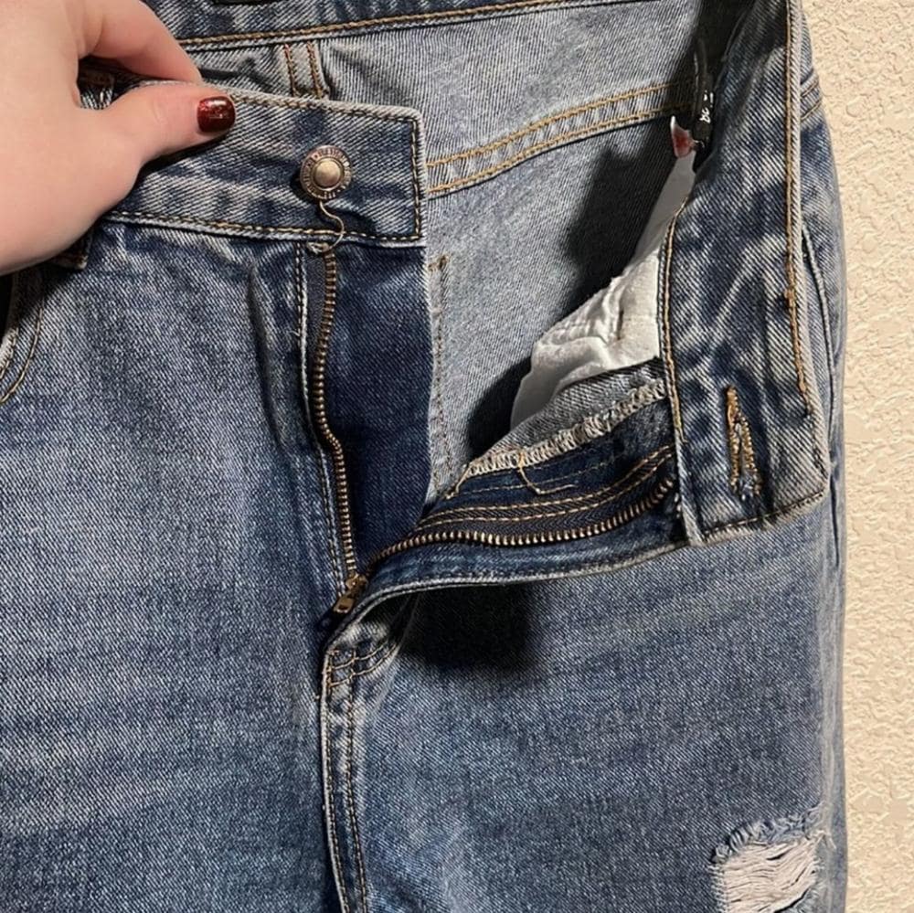 Pretty Little Thing- Light Wash Open Knee Step Hem Mom Jeans, Size 8