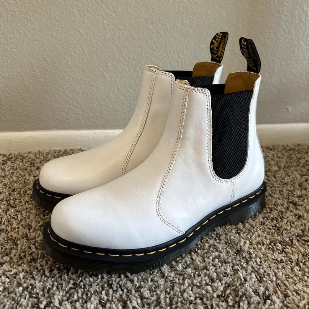 Dr Martens, Elastic Side Chelsea Boot- White Size 7