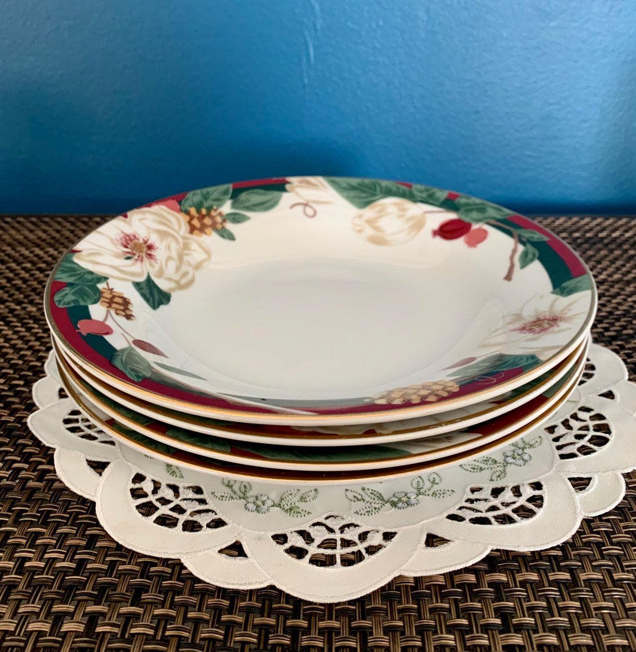 Vntg Tienshan China 'Magnolia' Soup Bowl