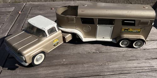 Vintage 1960’s Nylint #6300 “Thoroughbred Farms” Pressed Steel Horse Truck & Trl