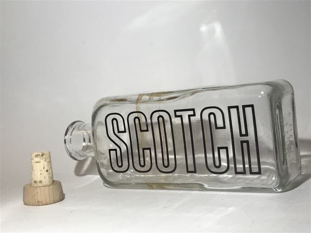 VINTAGE TCW CO LIQUOR DISTILLERY SCOTCH DECANTER BOTTLE USA