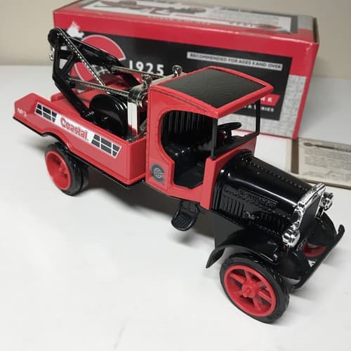 Limited Edition Coastal Die Cast 1925 Kenworth Wrecker Bank By Ertl Collectibles