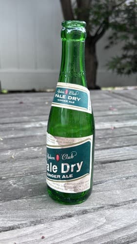 1950's Yukon Club Pale Dry Ginger Ale ,Paper label soda pop bottle; Milwaukee,WI