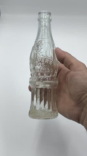 RARE Saunders Bros Beverages Newark NJ Soda bottle Embossed 6 1/2oz