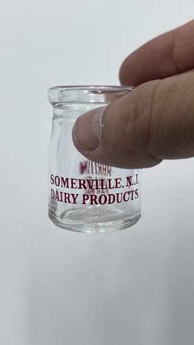 VINTAGE 1950 RARITAN VALLEY FAMRS SOMMERVILLE NJ DAIRY MINIATURE MILK BOTTLE