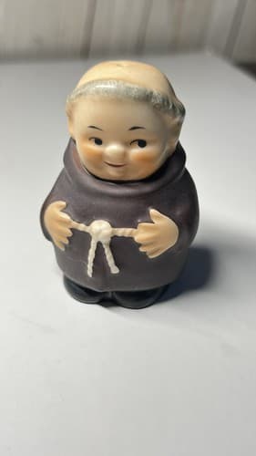 GOEBEL HUMMEL Fryar TUCK MONK PRIEST SALT & PEPPER SHAKER GERMANY 1960