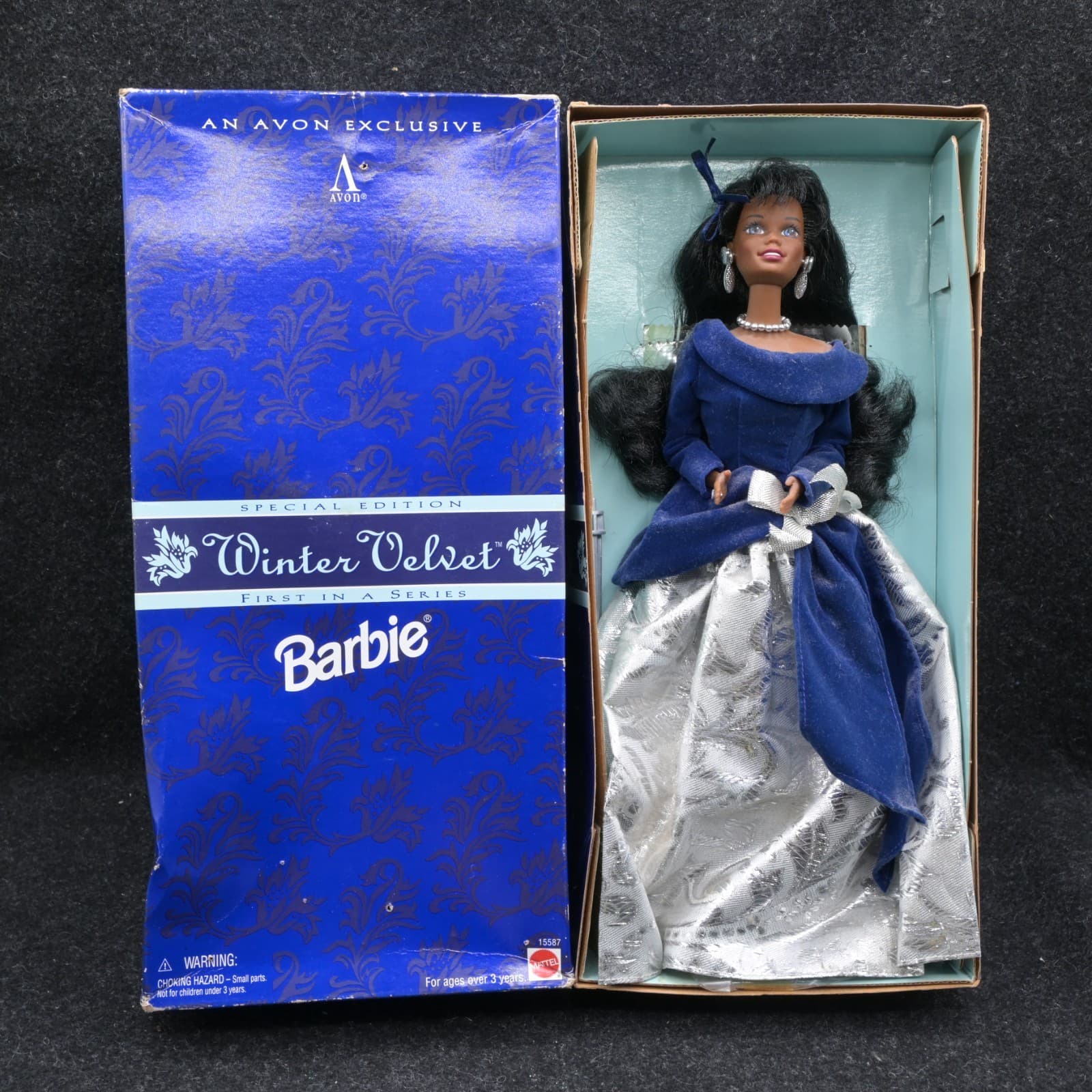 Barbie Avon Winter Velvet First Series African American #15587 1995 New