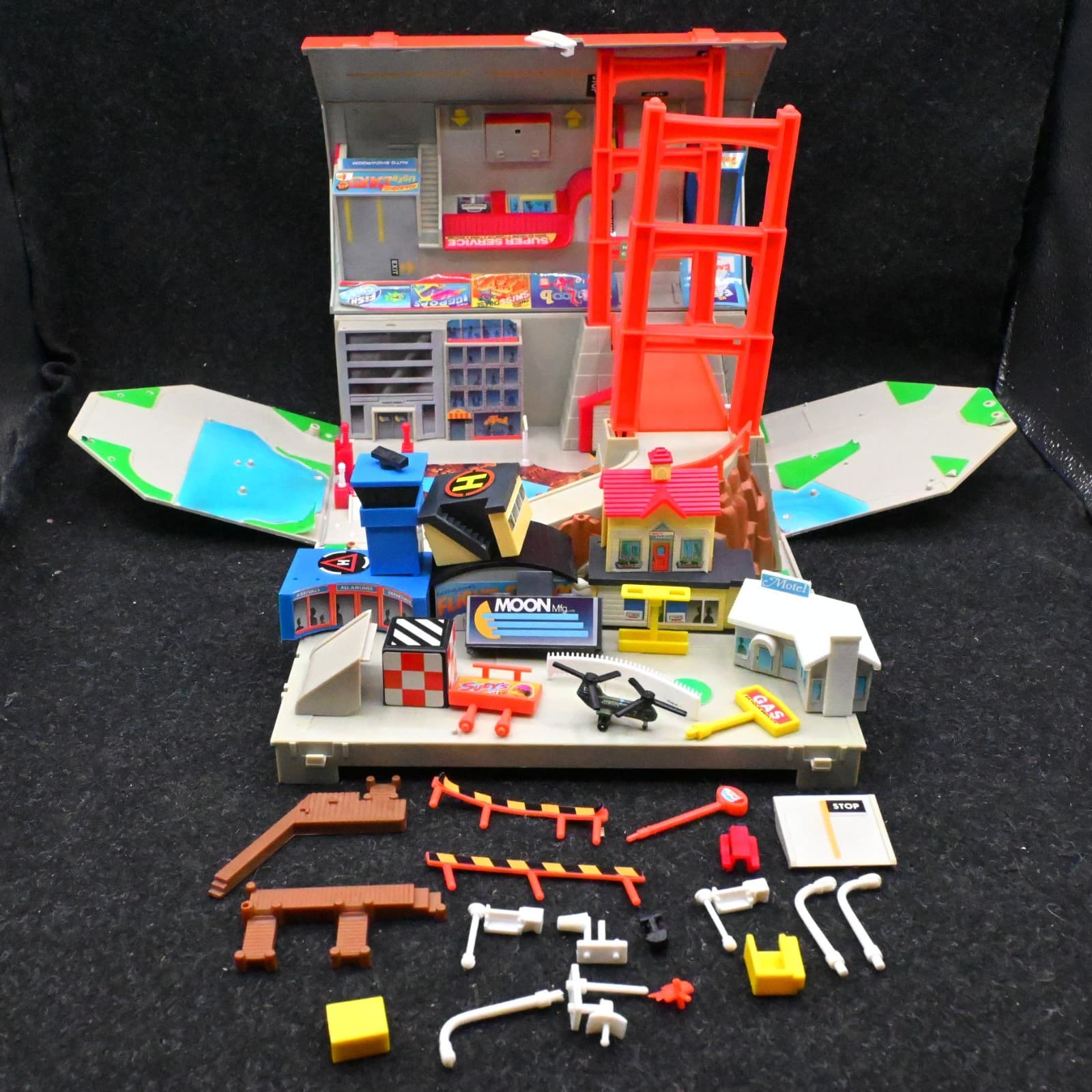 Galoob Micro Machines Super City Toolbox Action Playset 1988 Vintage