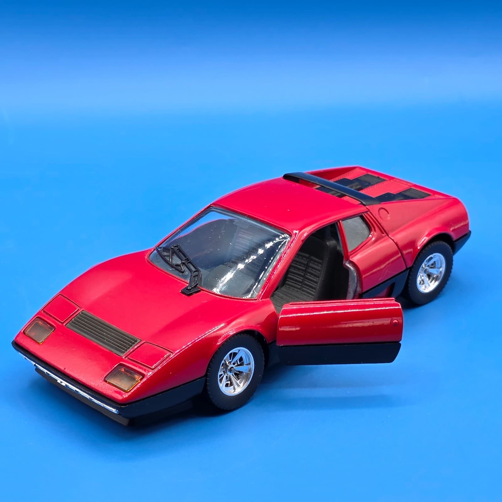 Vintage Burago Bburago Red Ferrari 512 BB DieCast #0133 Italy 1/24