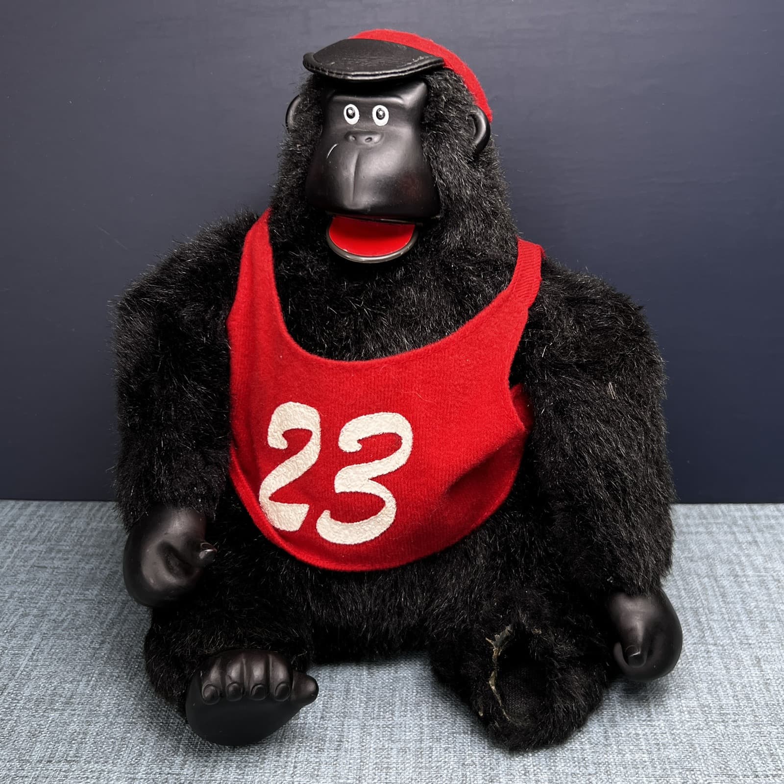Vintage Magogo Gorilla Plush Toy Dancing Singing Retro Macarena Broken Foot