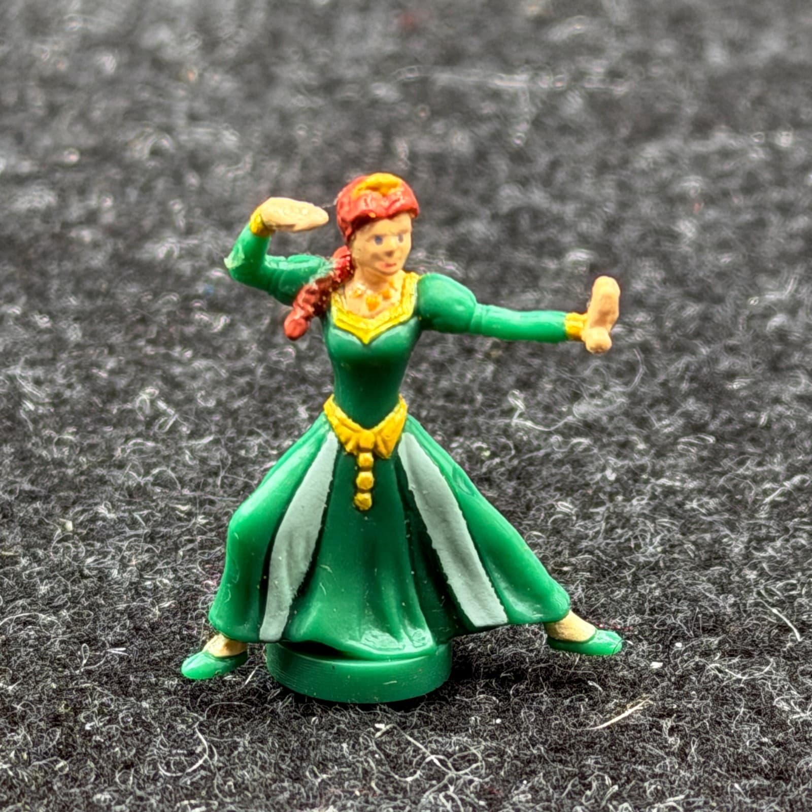 Shrek 2 Far Far Away Castle FIONA Micro Figure ONLY Polly Pocket