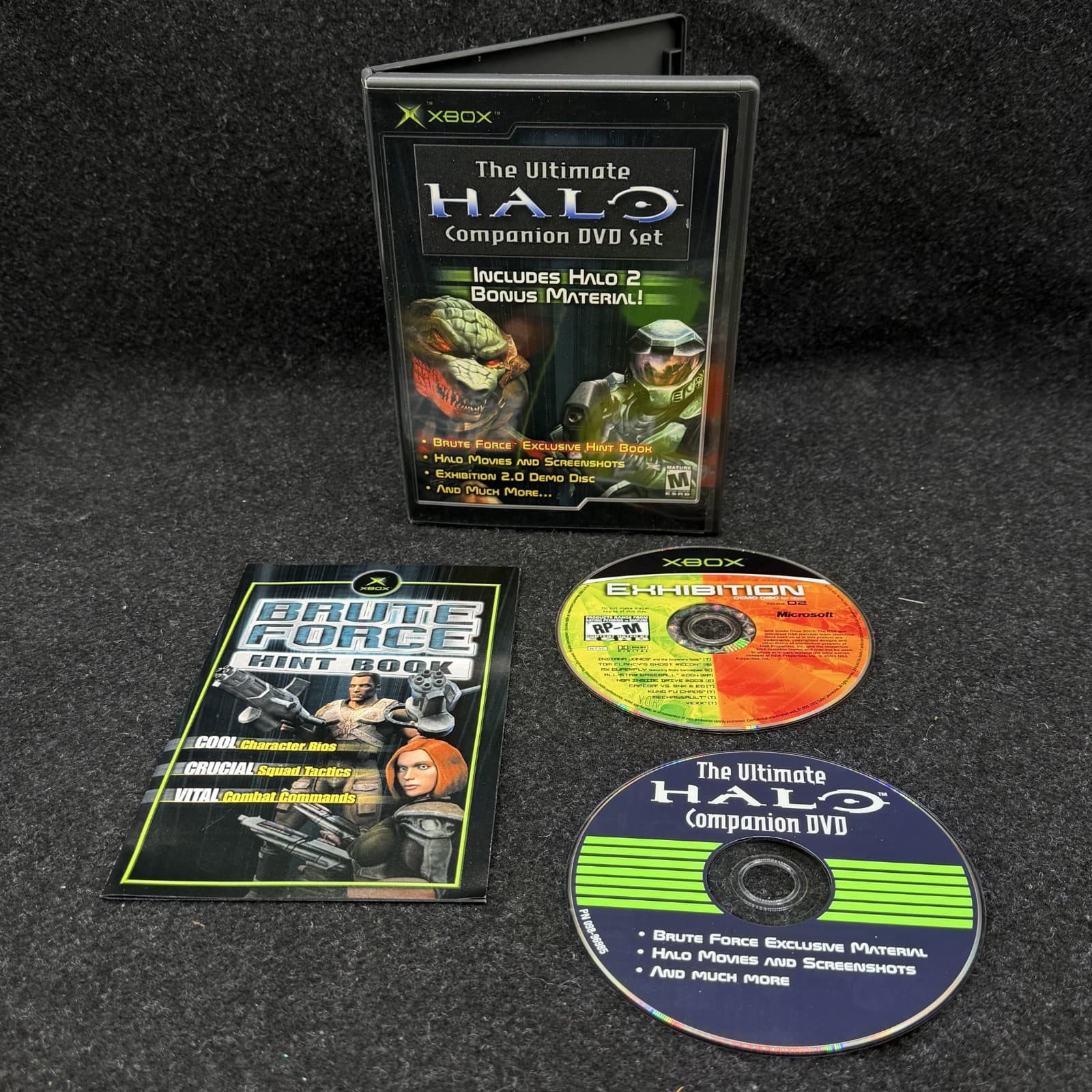 The Ultimate Halo Companion DVD Set (Microsoft Xbox) Complete 2 Disc Set CIB