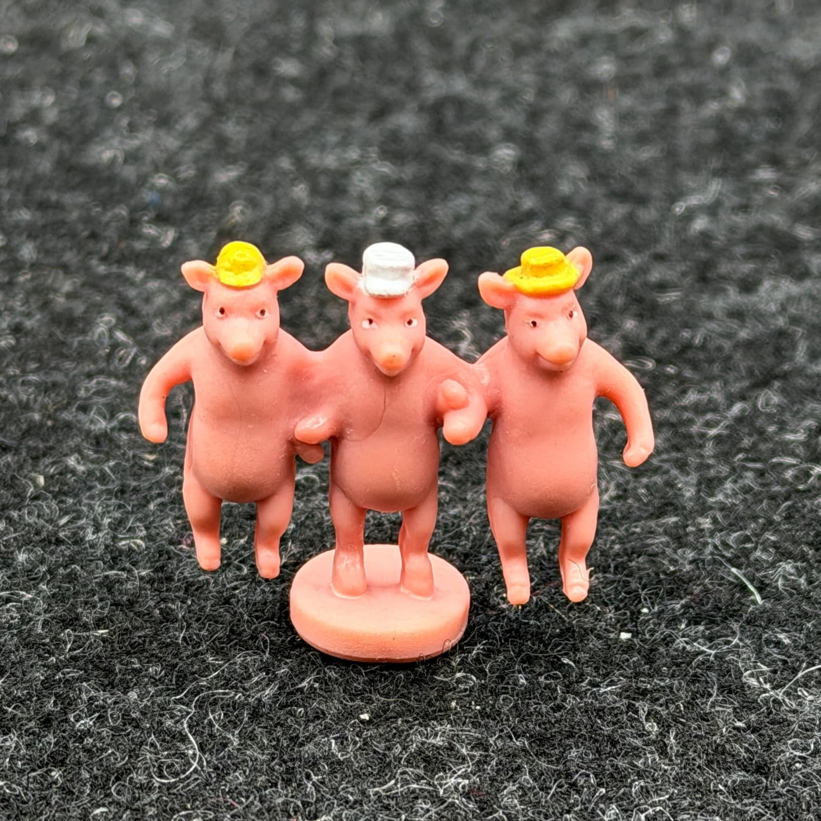 Shrek Far Far Away Castle Three Little Pigs Micro Figure ONLY Polly Pocket