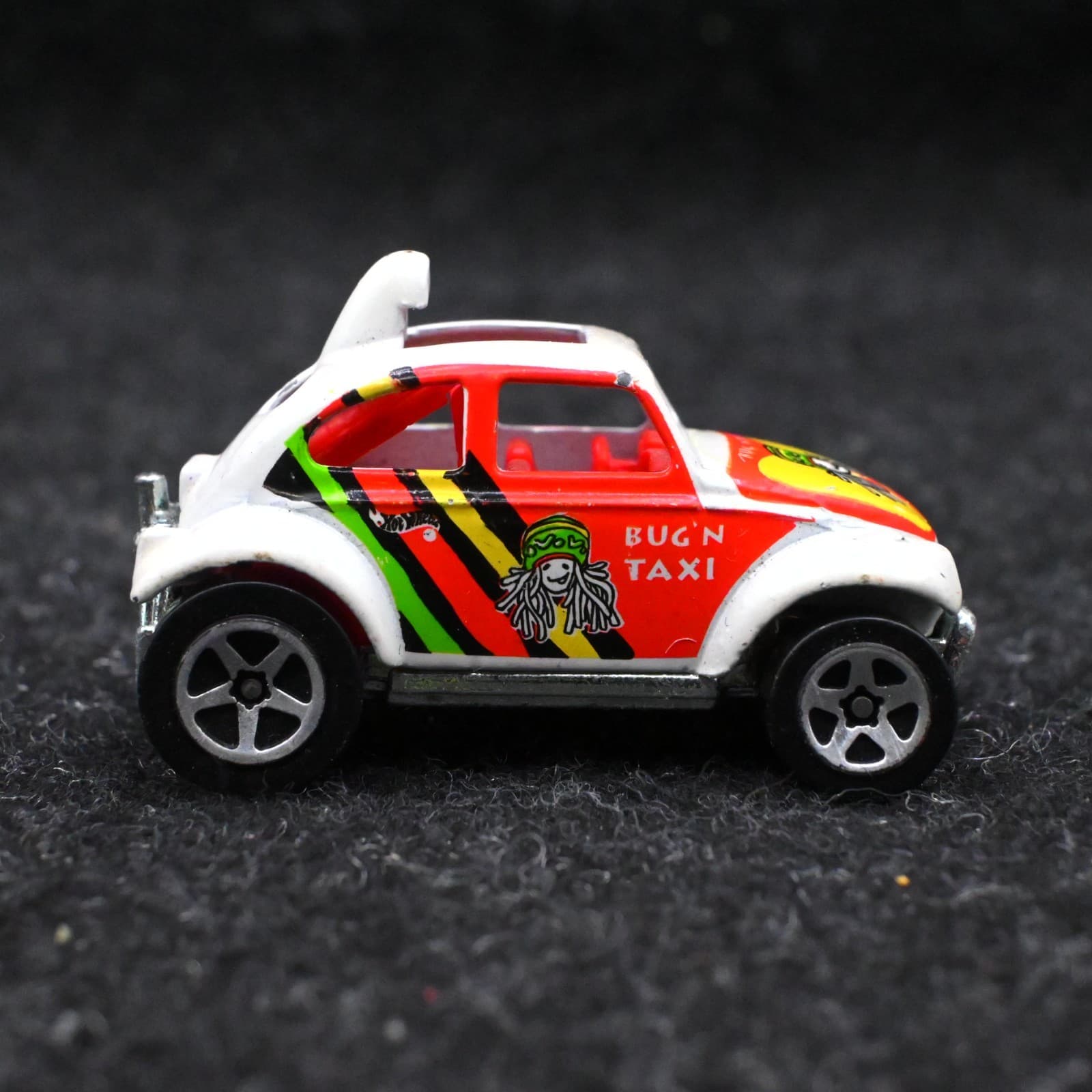 Hot Wheels Baja Bug 'N Taxi Volkwagen Beetle VW ASW 1/64 Scale