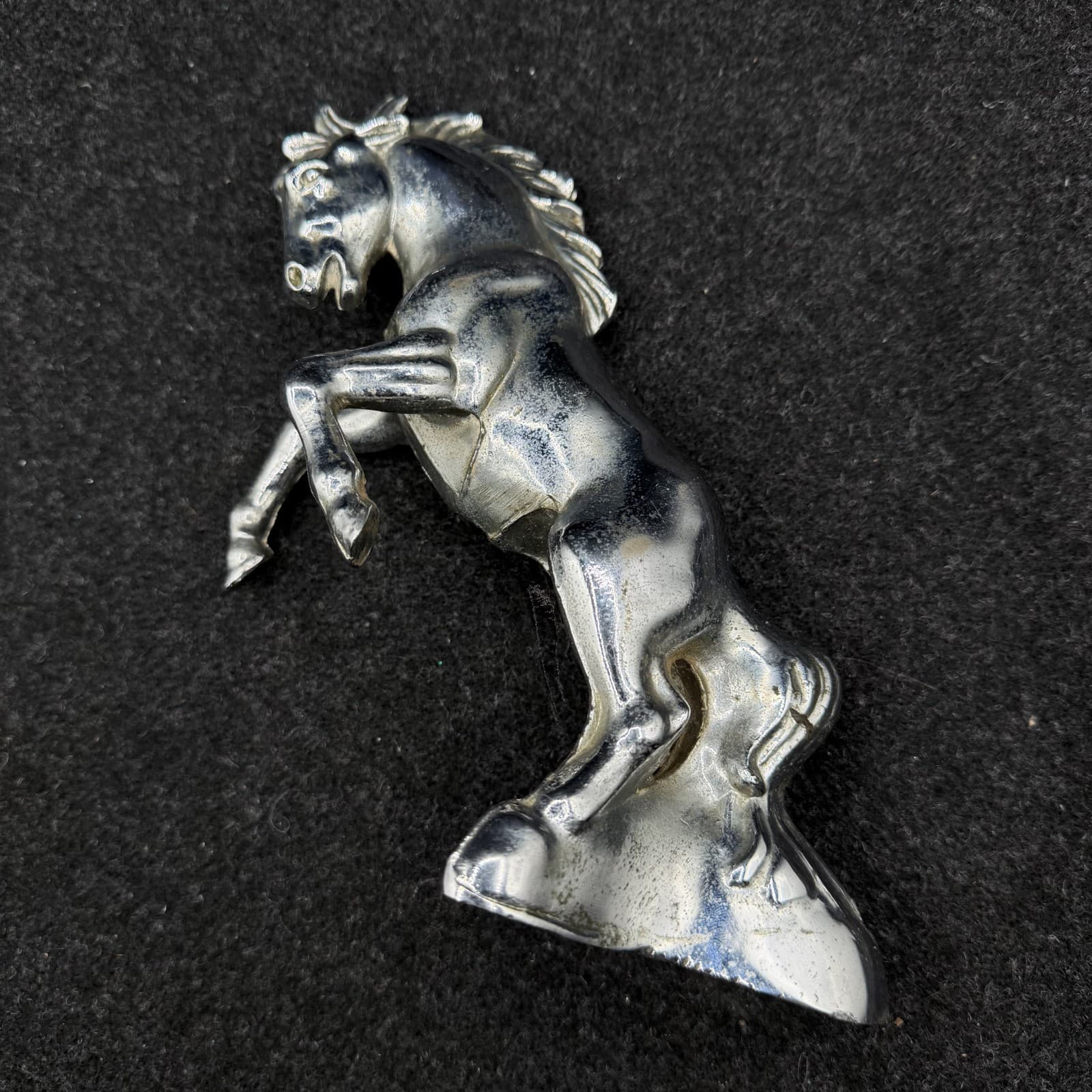 VINTAGE HOOD Ornament Truck Or CAR Chrome Metal Mustang DECOR 7"