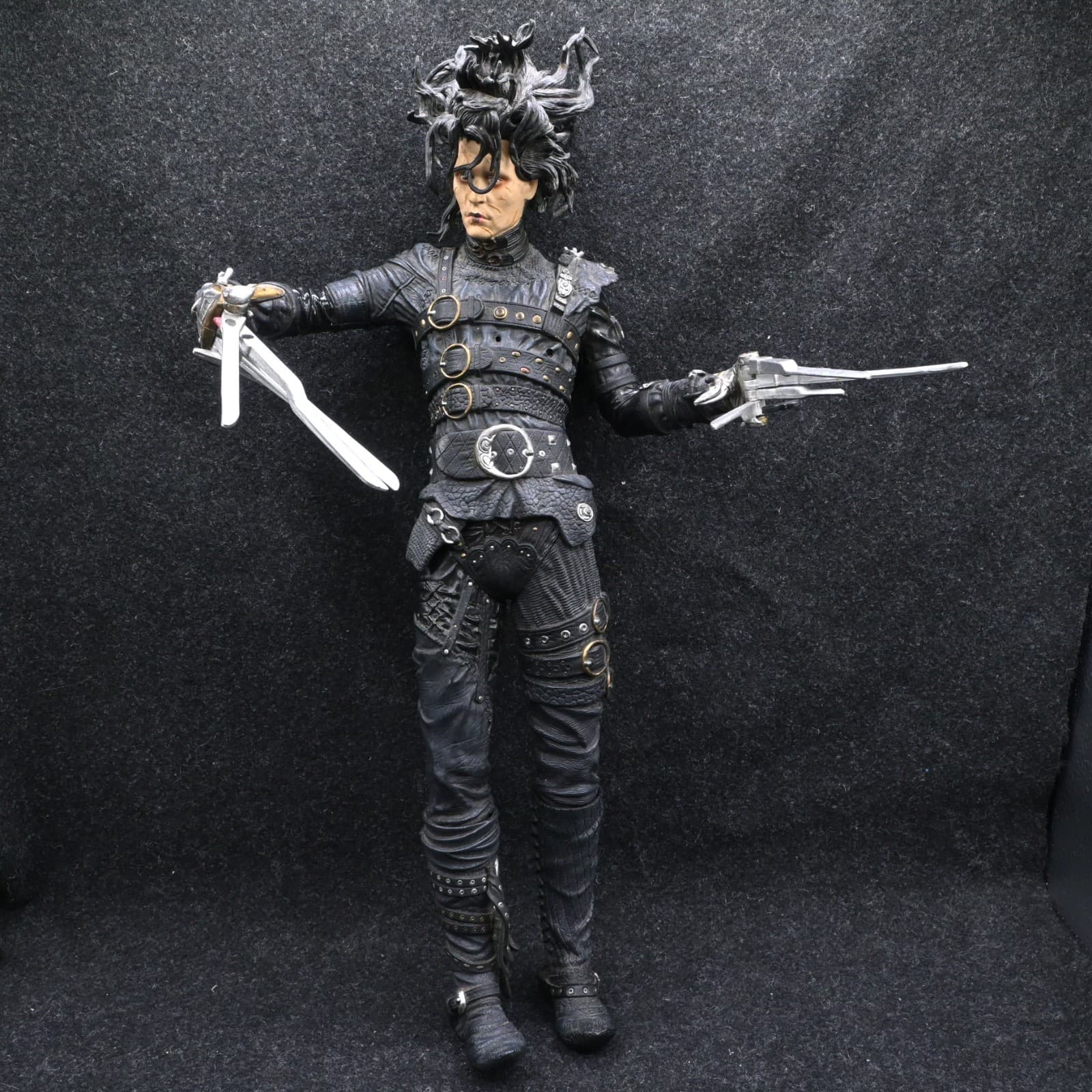 FOR PARTS OR REPAIR Edward Scissorhands 18" Action Figure, 2000 McFarlane Toys