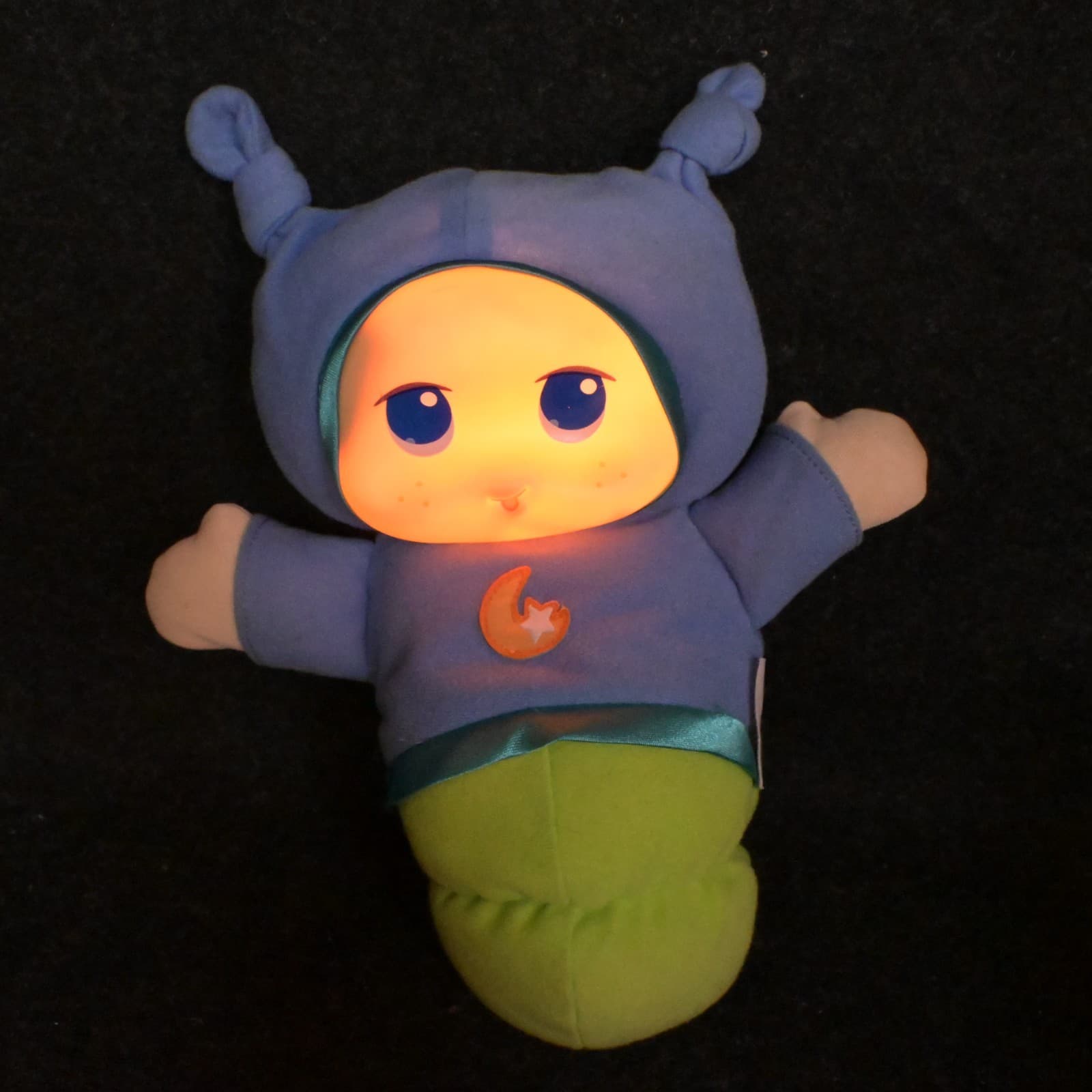 2009 Playskool Lullaby Gloworm Blue Musical Lights Works.
