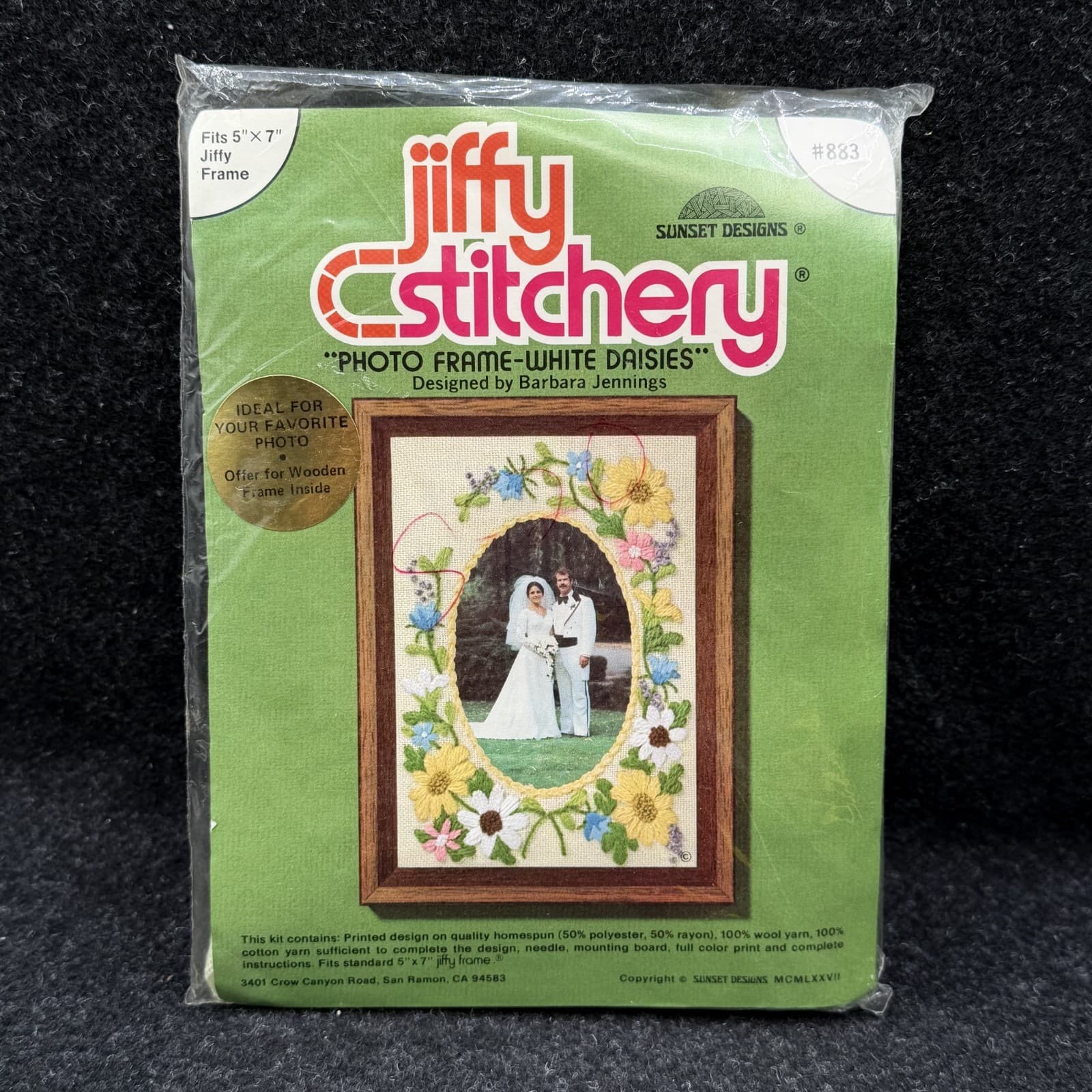 Vtg 1970s Jiffy Stitchery Crewel Embroidery Kit Photo Frame White Daisies USA
