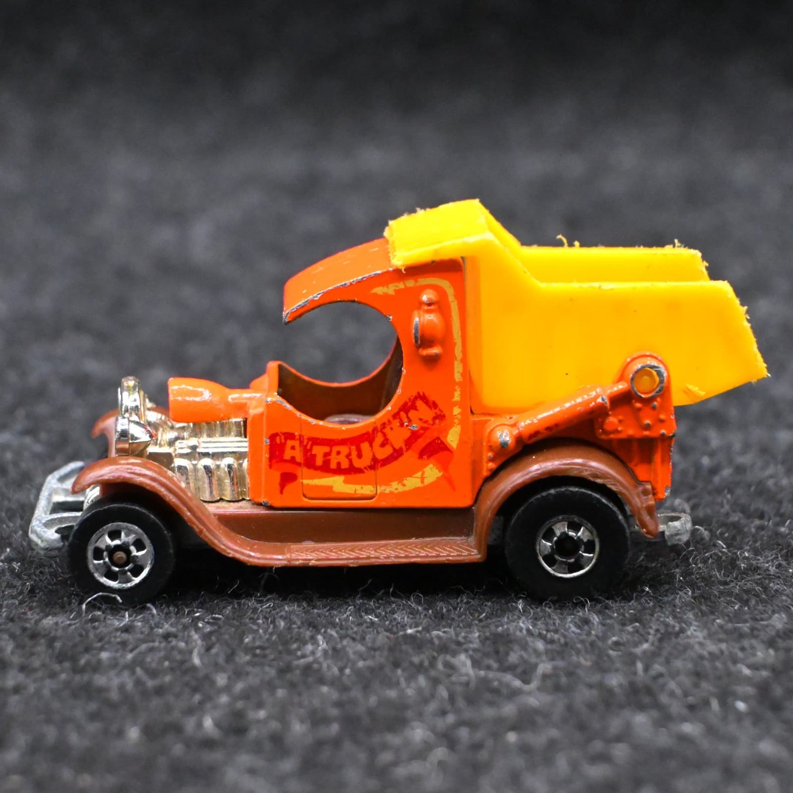 Vintage 1977 Hot Wheels Diecast 1/64 Orange A TRUCK'N Ford Dump Truck HK EX-NM
