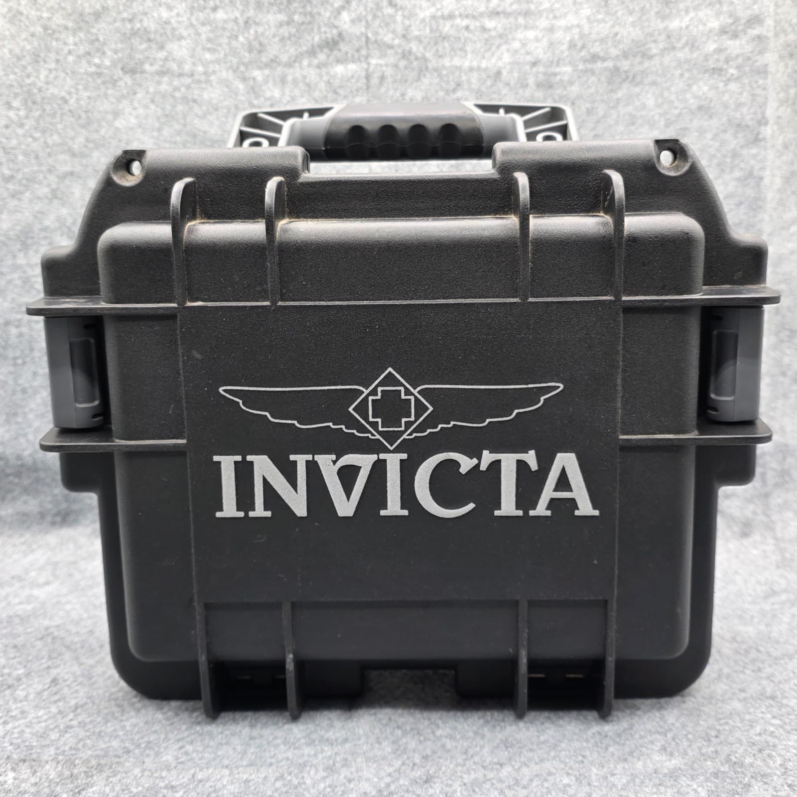 Invicta 3 Slot Watch Black Collector Case