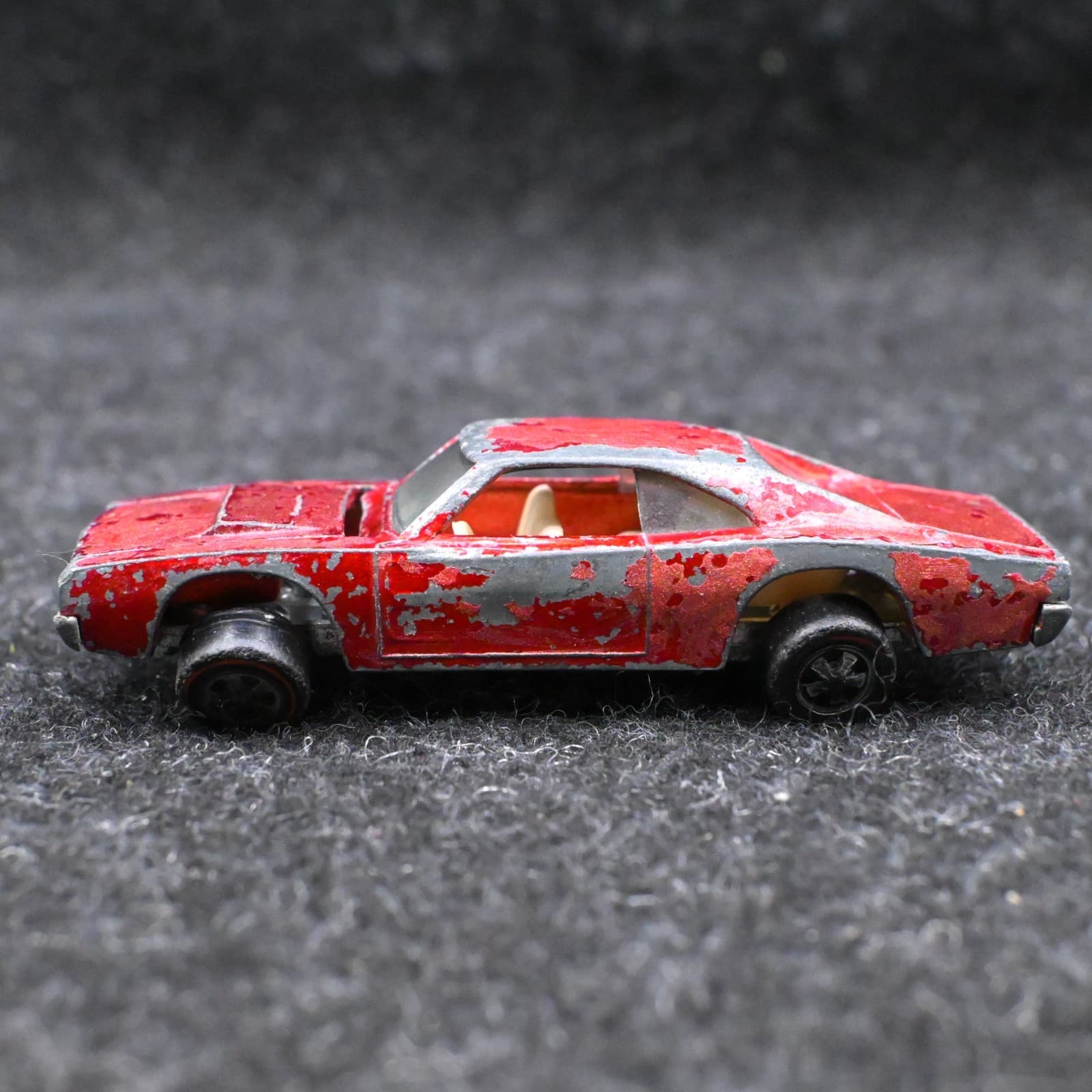 Vintage Hot Wheels Redline 1968 Custom Dodge Charger Red Original Wheel Issue
