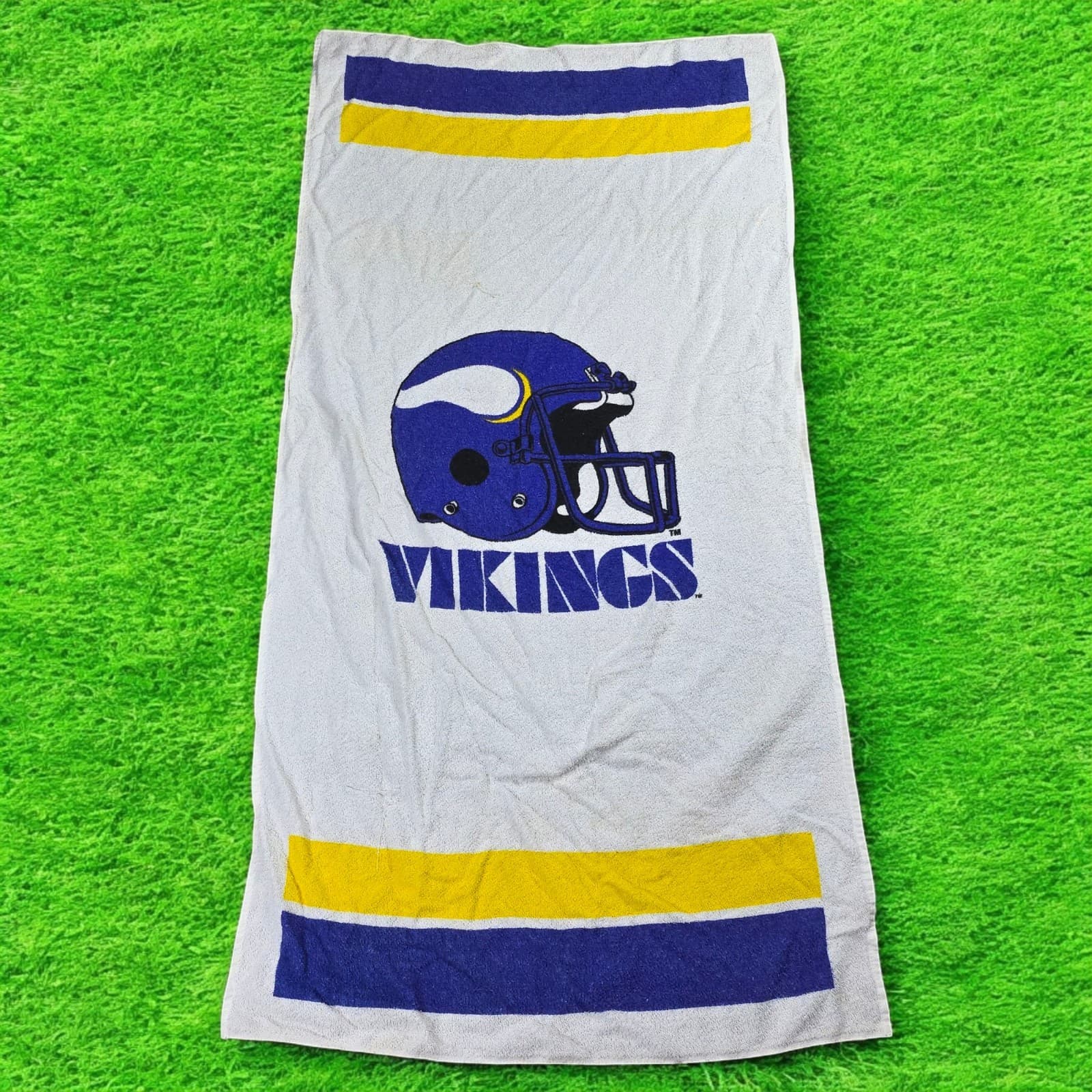 Vintage Minnesota Vikings NFL White Beach Towel Officially Licensed