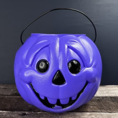 Vintage GENERAL FOAM PLASTICS Purple Halloween Pumpkin Blow Mold Candy Bucket