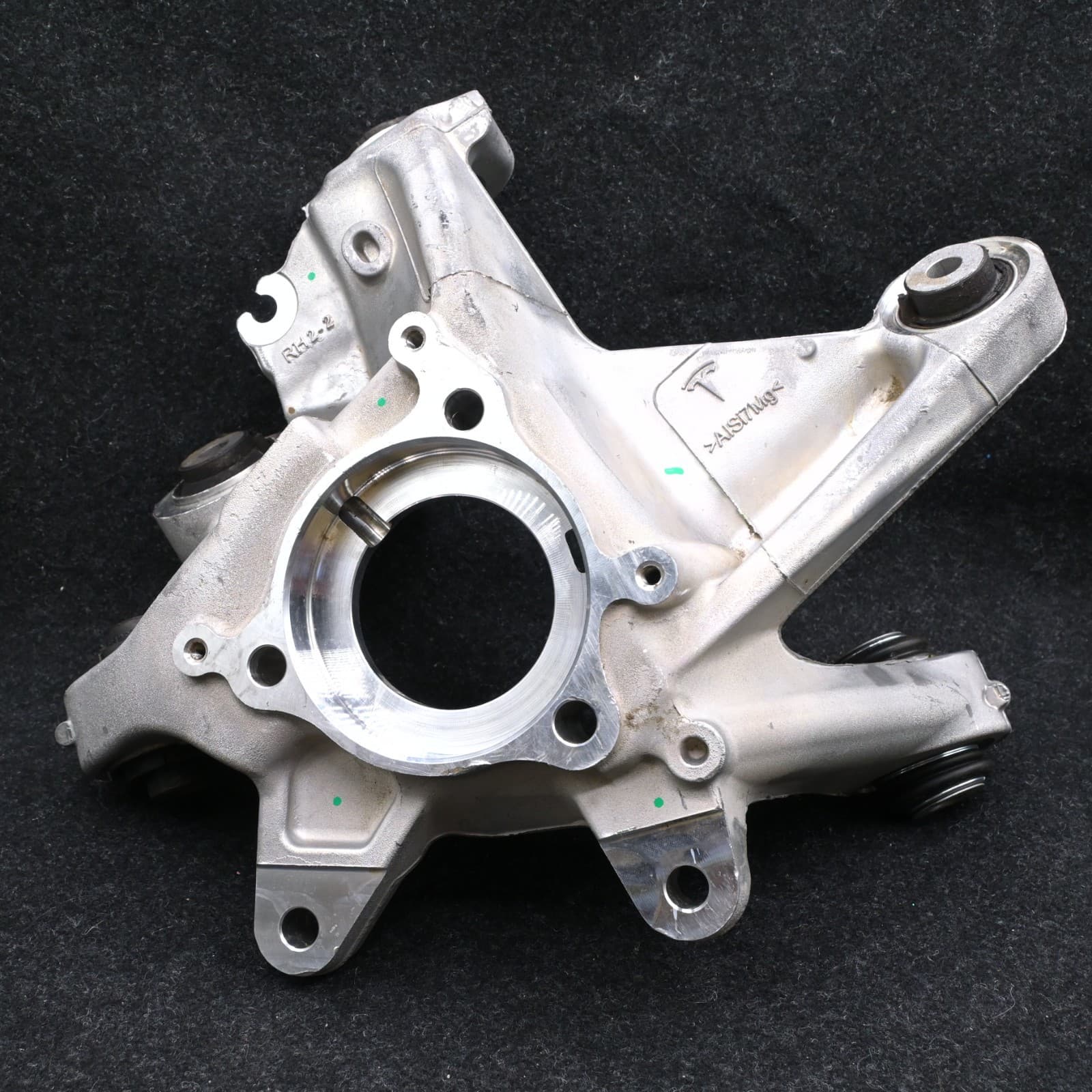 2026 Tesla Model Y Juniper Rear Knuckle Right 2188416-00-C