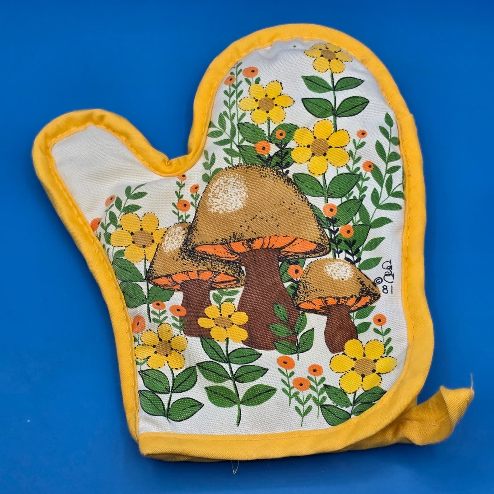 Vintage Yellow Mushroom Butterfly Oven Mitt Pot Holder