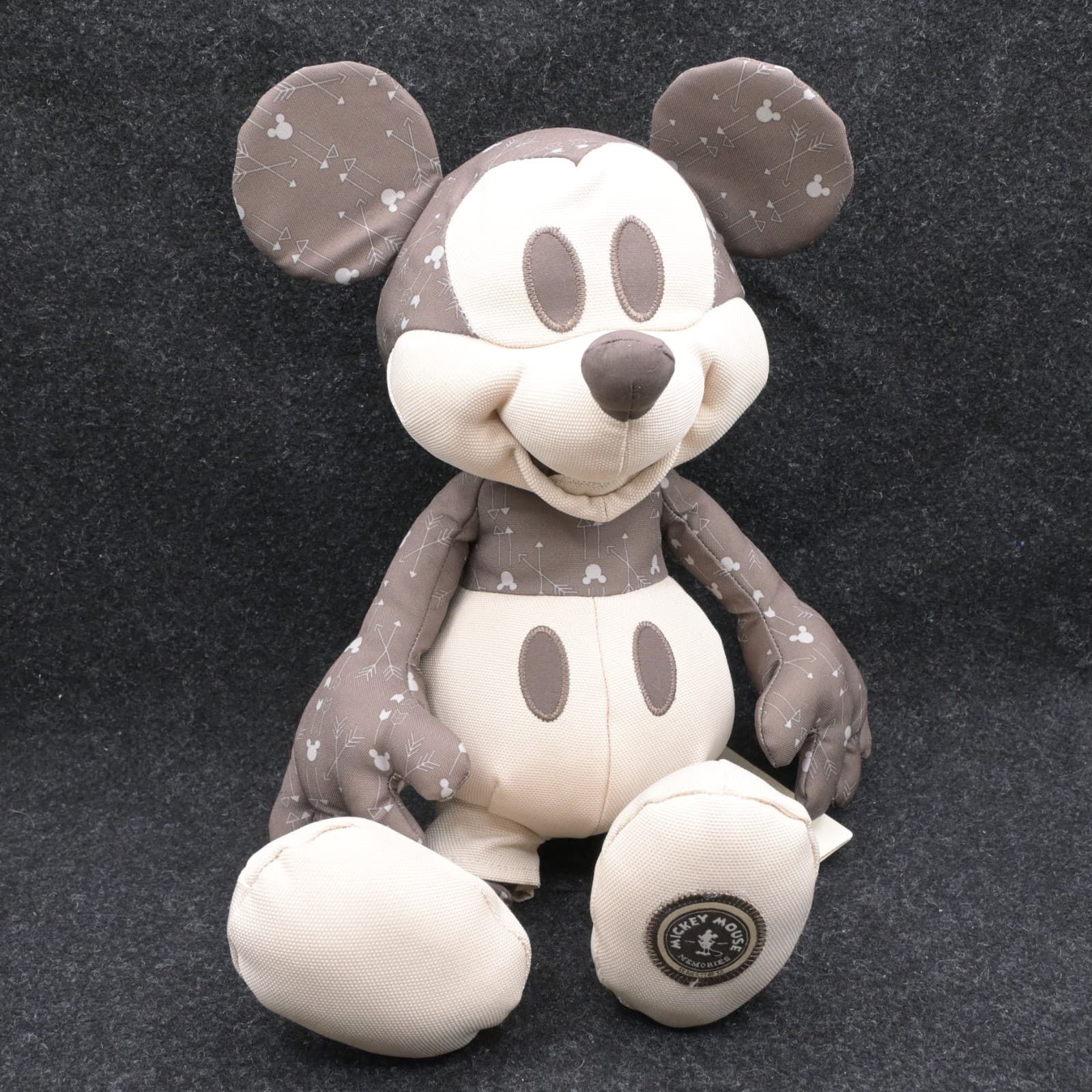Disney Mickey Mouse Memories Limited Edition Plush November Series 11 of 12. NWT