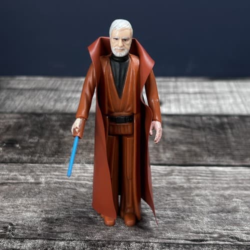 Vintage 1977 Kenner Star Wars Obi Wan Ben Kenobi Figure w/Cape, Damaged Saber