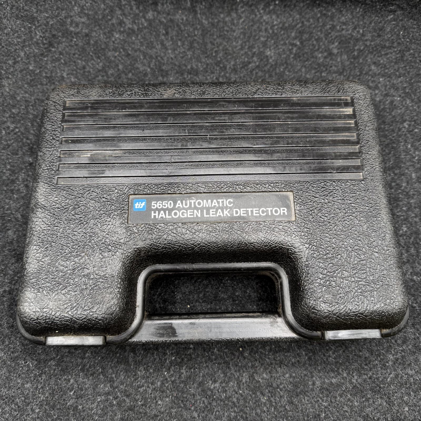 TIF Professional Automatic Halogen Leak Detector w/ Case (TIF5650) Made in USA