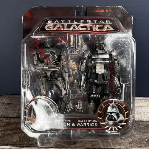 2010 Battle Star Galactica Red Stripe Cylon & Razor Cylon Warrior Diamond Toys