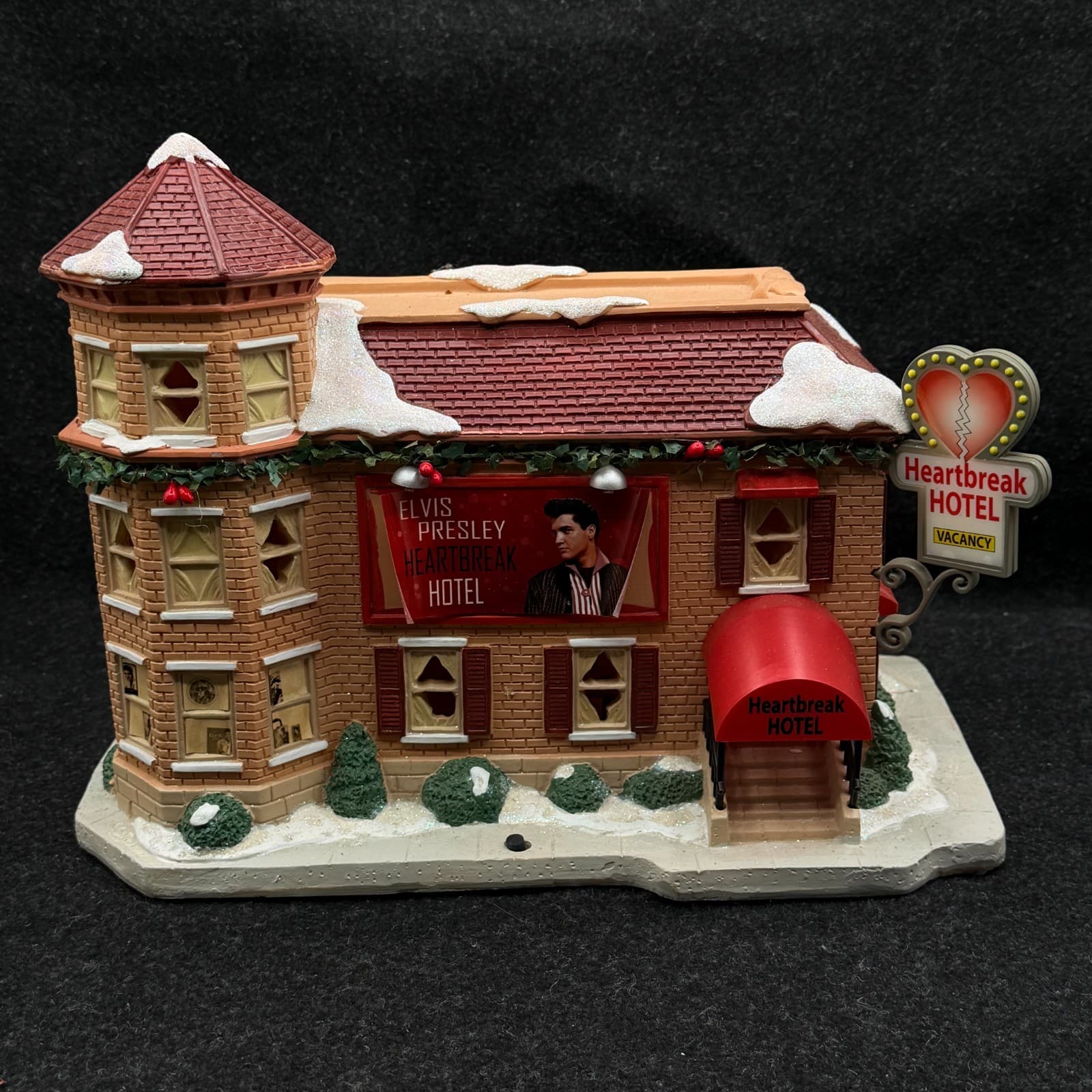*DOES NOT WORK* Elvis Presley Heartbreak Hotel Porcelain Building