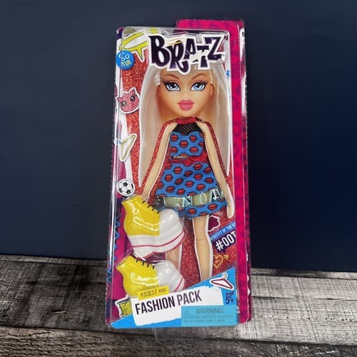 2015 Bratz Fashion Pack KISSES! XOXO
