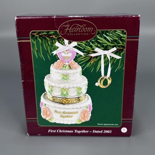 CARLTON CARDS - HEIRLOOM COLLECTION-FIRST CHRISTMAS TOGETHER - 2003